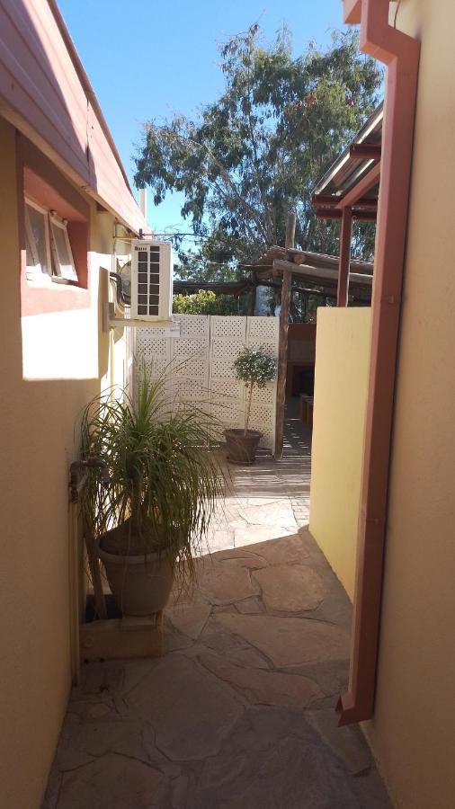Larochelle Guesthouse Keetmanshoop Luaran gambar
