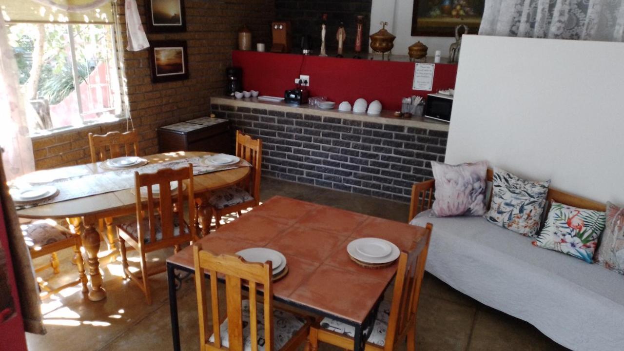 Larochelle Guesthouse Keetmanshoop Luaran gambar